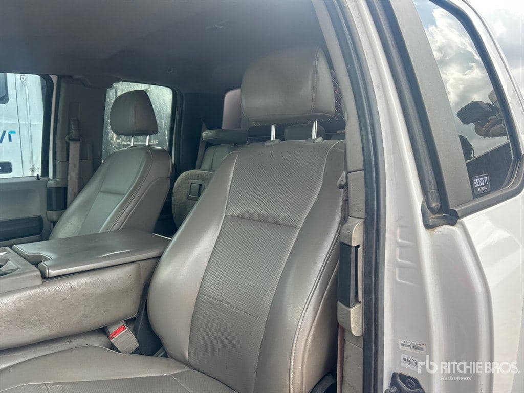 2018 Ford F550sd image 14