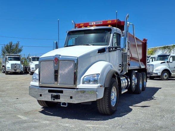 2026 Kenworth T880 image 1