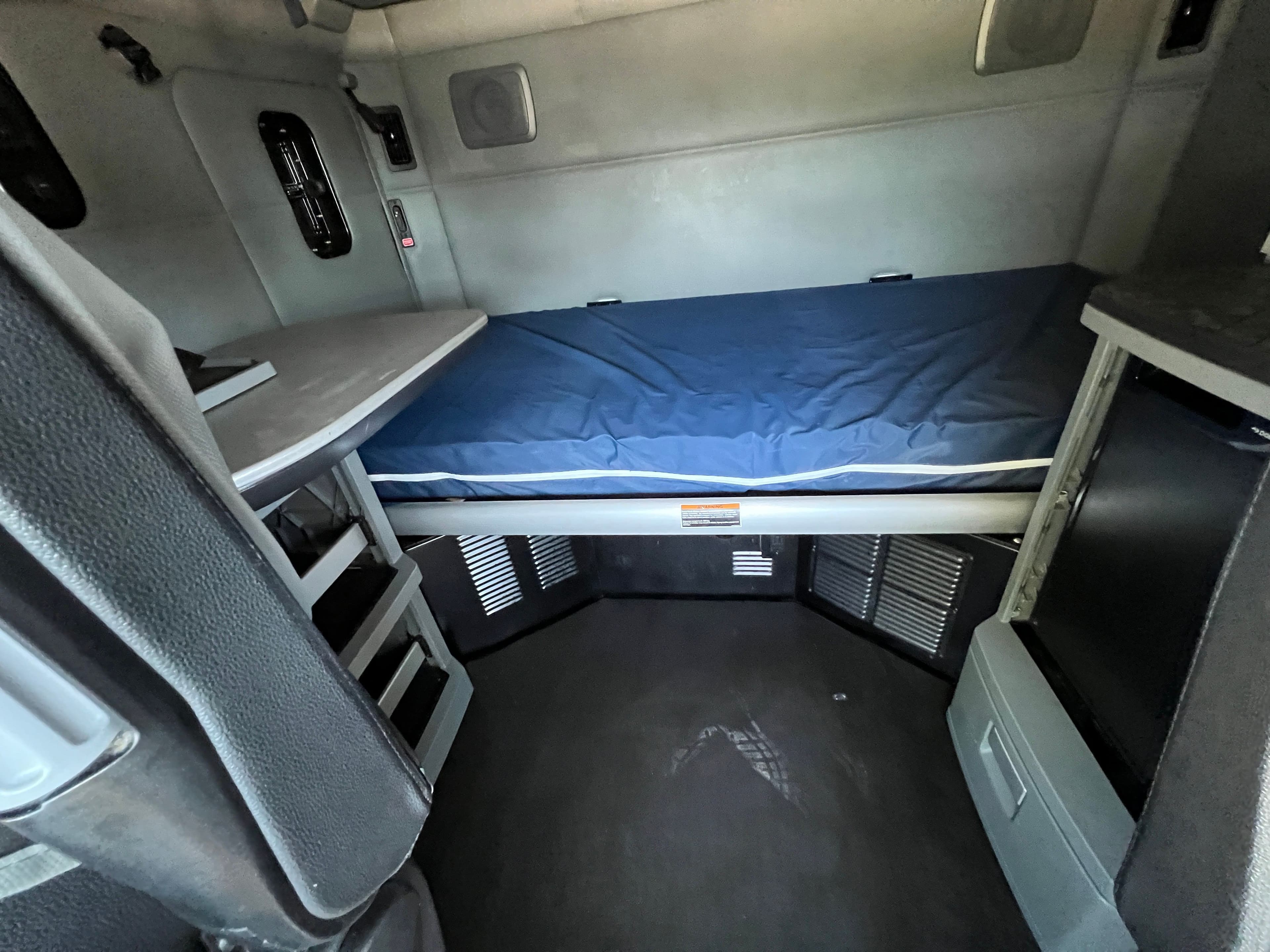 2020 Kenworth T680 image 8