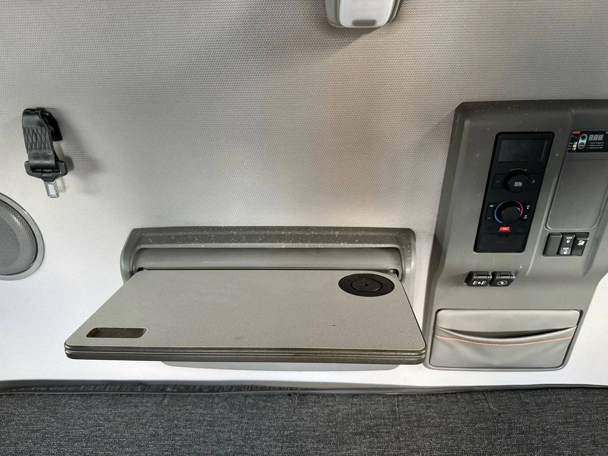 2021 Volvo VNL image 47