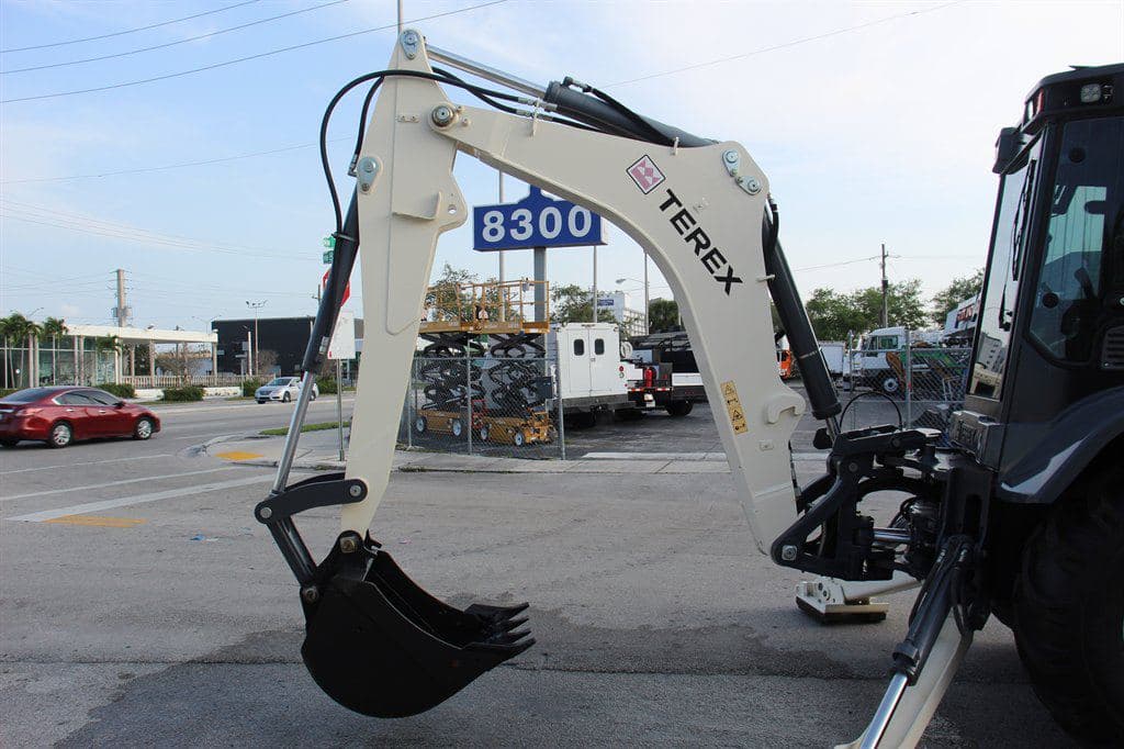 2016 Terex TLN830 image 22