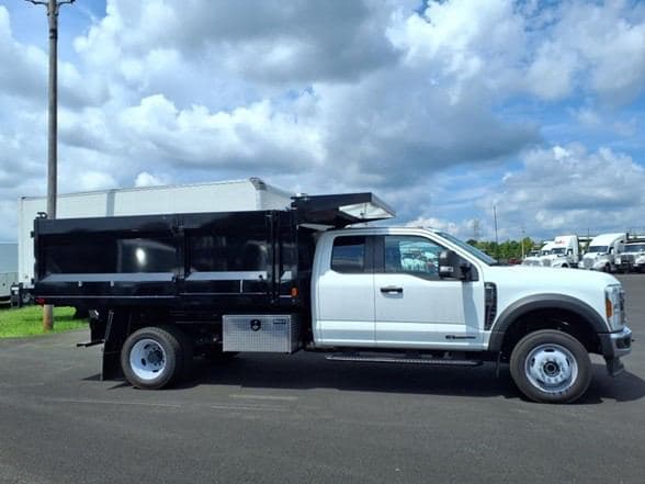 2024 Ford F550 image 3