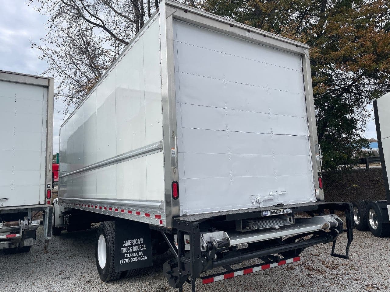 2020 Freightliner M2106 image 4