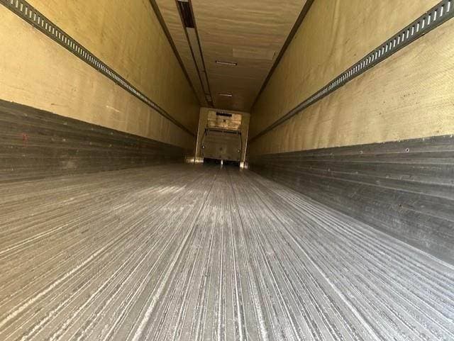 2007 UTILITY 3000R HIGH CUBE SWING DOOR - TRI-AXLE REEFER Reefer Trailer image 4