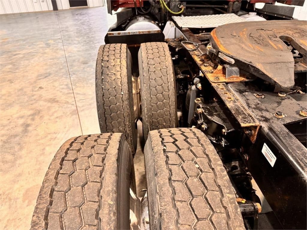 2020 Kenworth T680 image 5