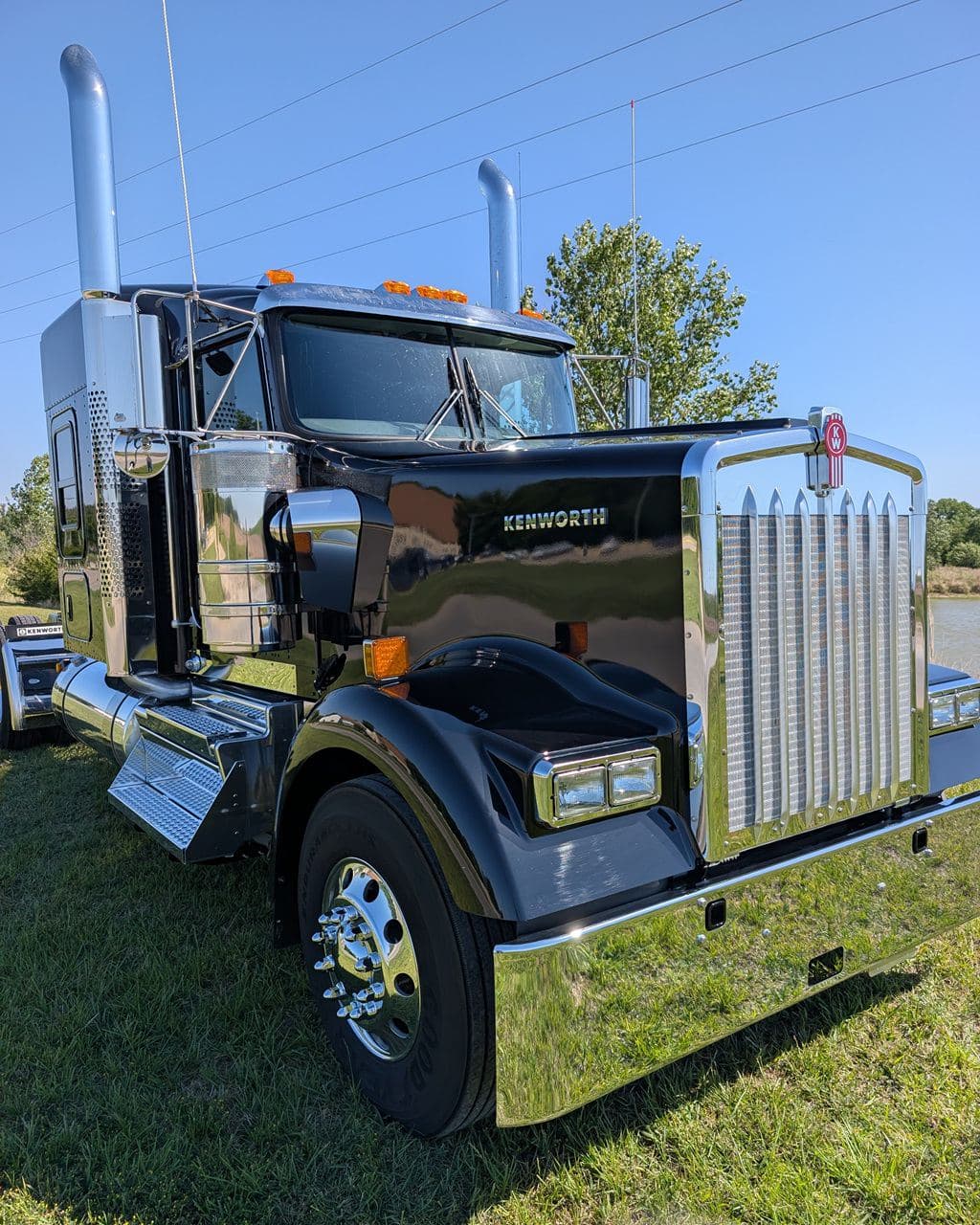 New 2027 KENWORTH W900L image 4