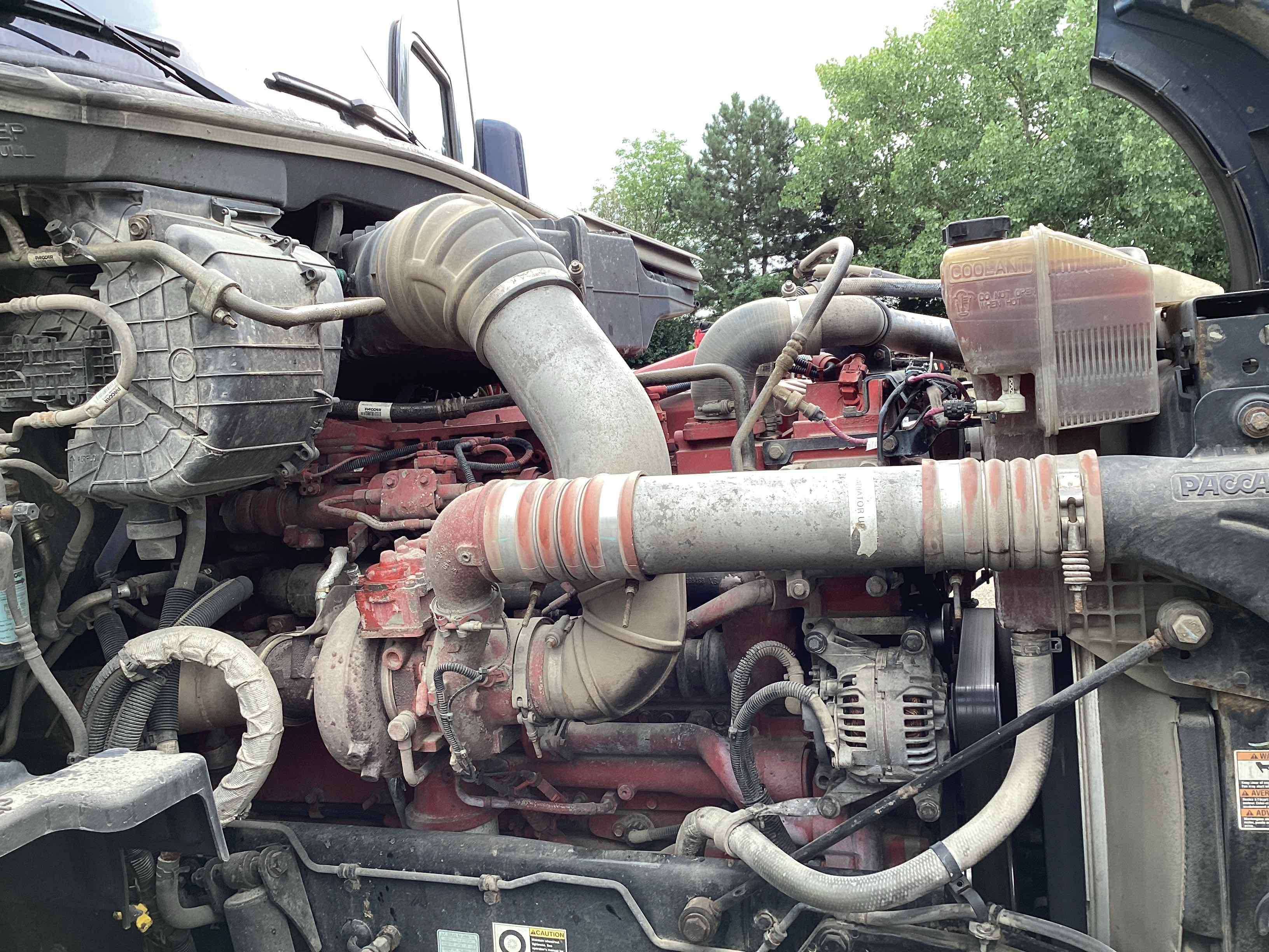 2019 Kenworth T680 Sleeper – Cummins X15 Power | 528K Miles image 4