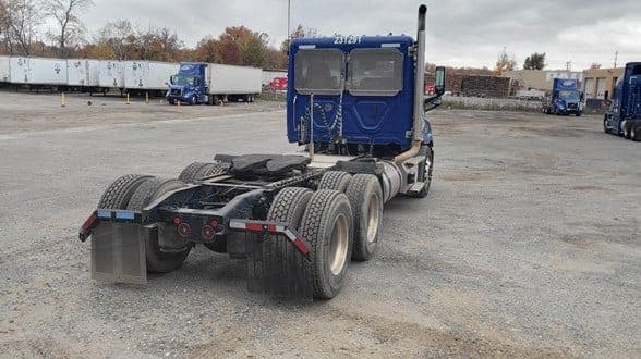 2023 Freightliner Cascadia 116 image 3