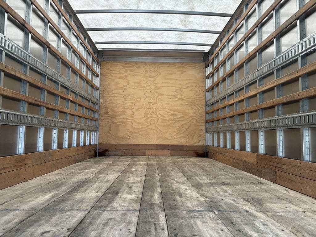 Used 2025 KENWORTH T280 image 3