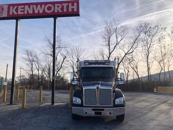 2021 Kenworth T880 image 6