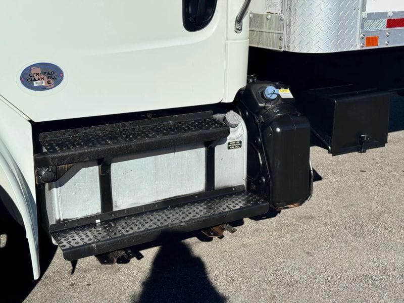 2021 Freightliner Cascadia 125 image 15