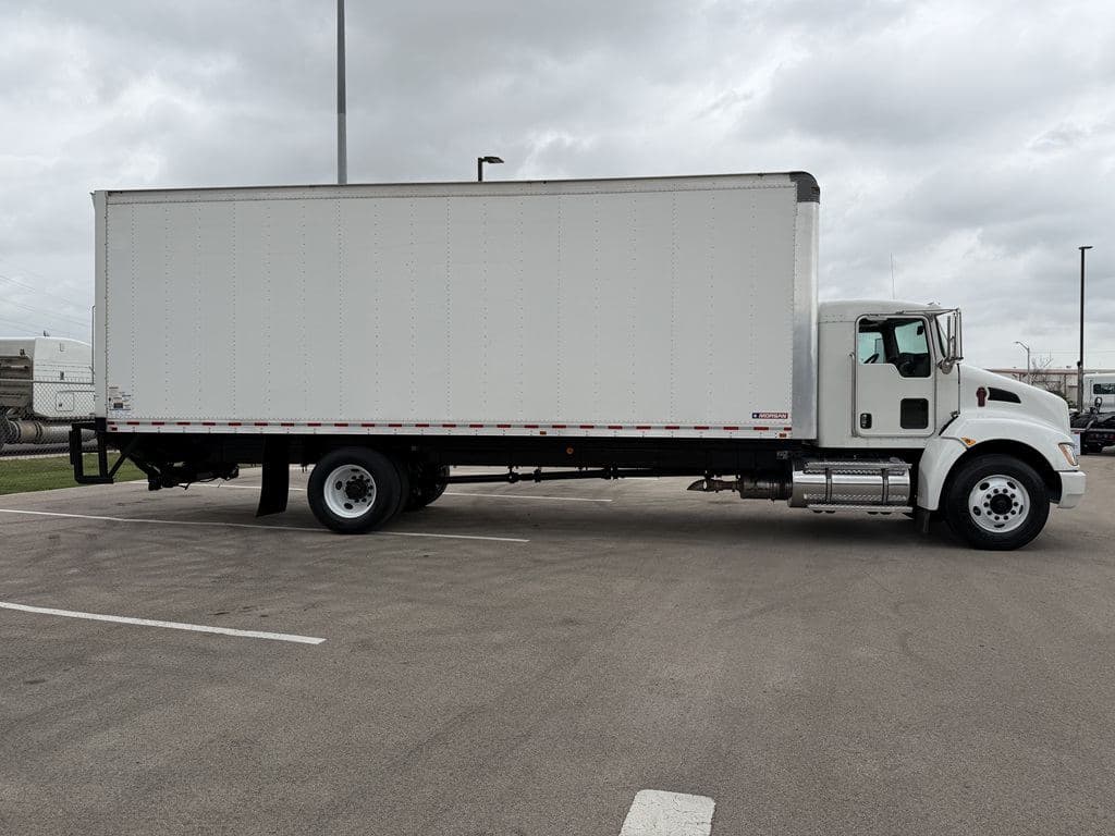 Used 2022 KENWORTH T270 image 10