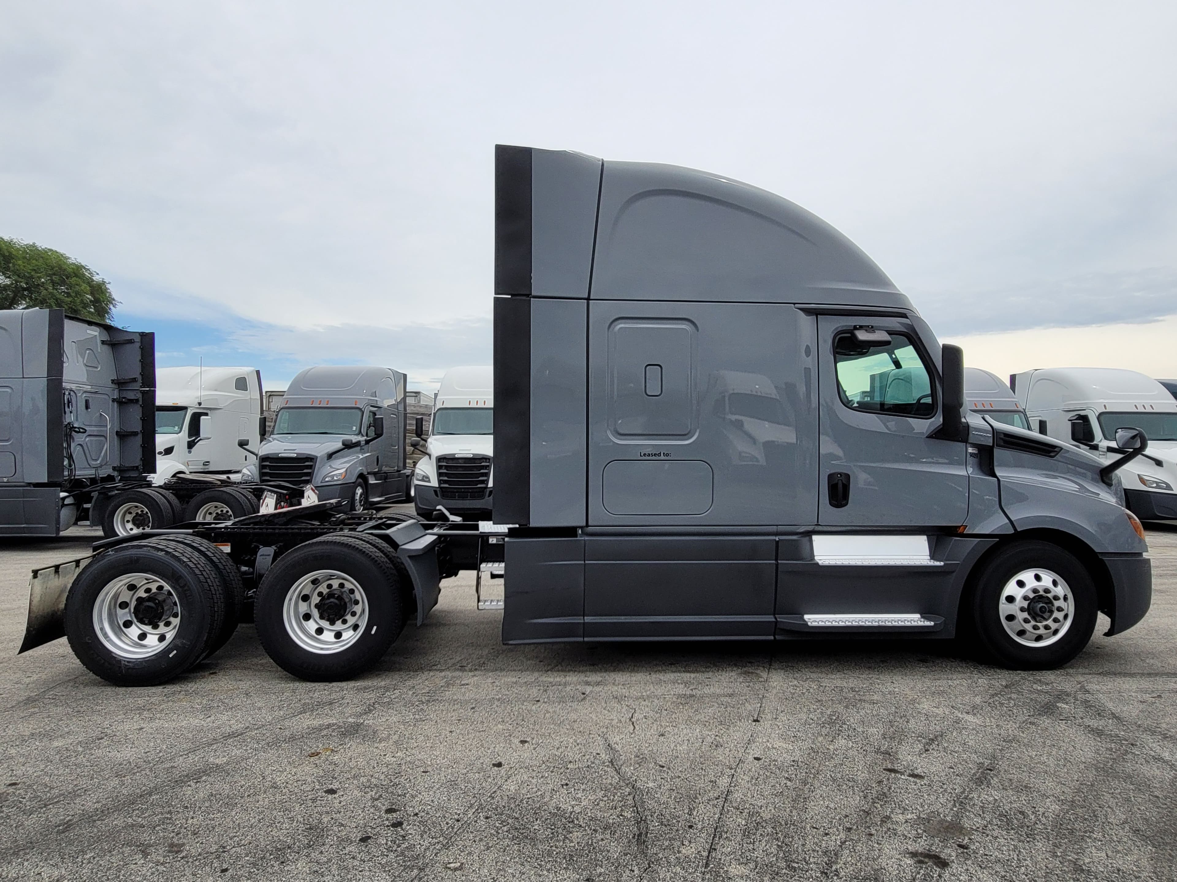 2024 Freightliner Cascadia 125 image 4