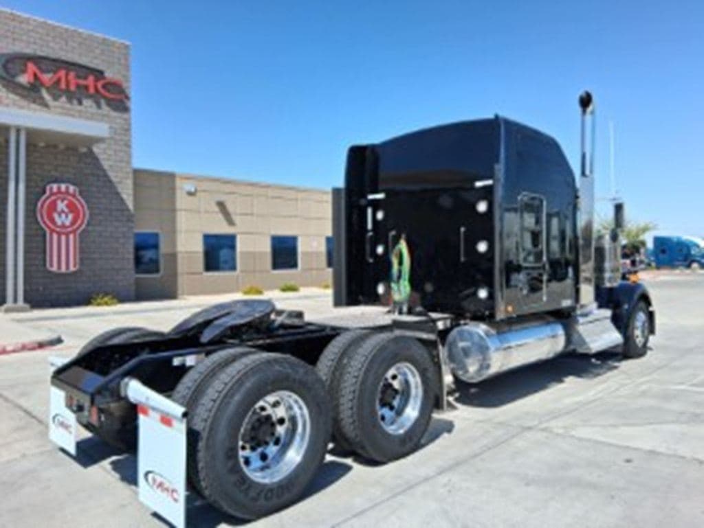 New 2027 KENWORTH W900L image 9