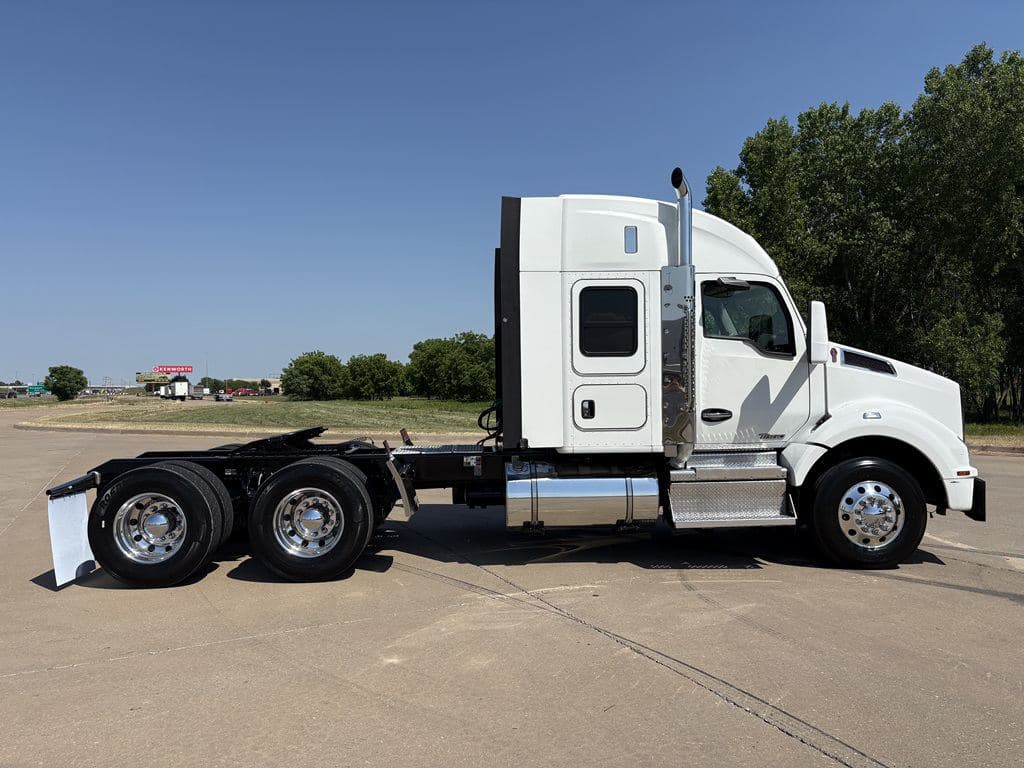 Used 2020 KENWORTH T880 image 14