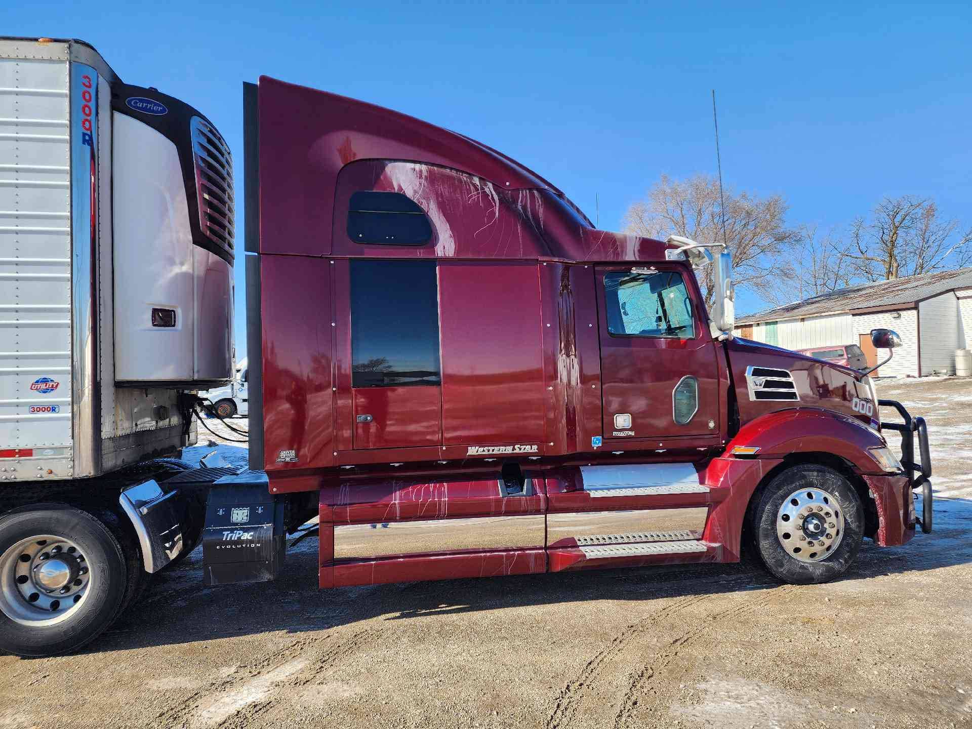 2021 Western Star 5700 image 3
