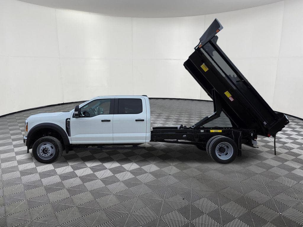 2026 Ford F-450SD XL Dump Truck image 9