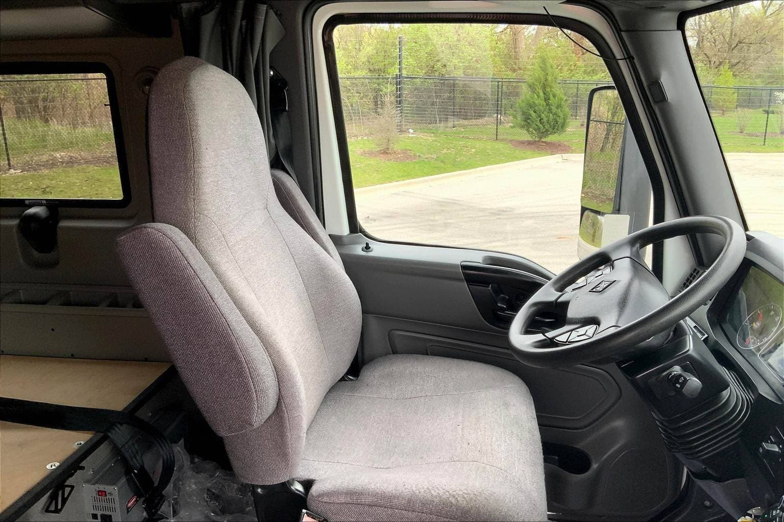 2022 International LT625 Sleeper Semi Truck - 56" Hi Rise Sleeper, Cummins 400HP, 12 Speed image 6