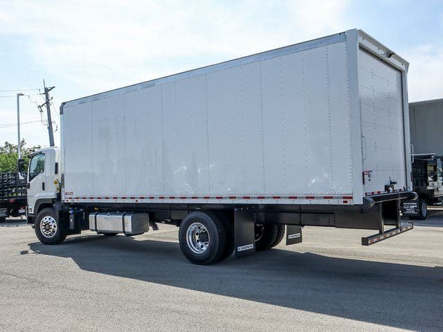 2024 Chevrolet 7500 XD LCF Diesel Work Truck UNDER CDL 26'x102"x97" Box Truck image 5