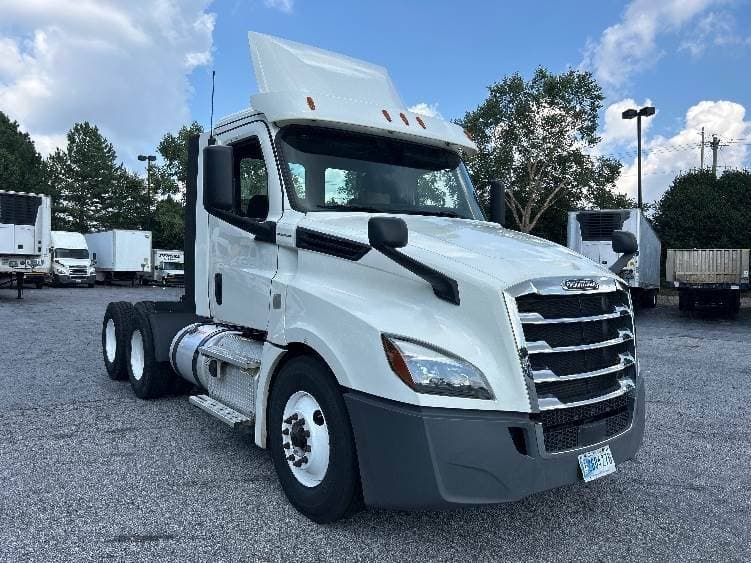 2018 Freightliner Cascadia image 1