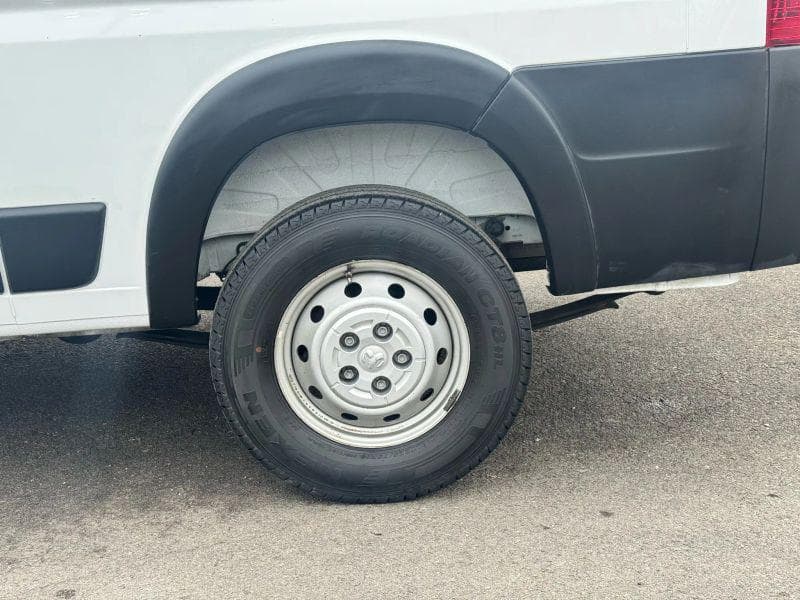 2019 Ram 1500 CLASSIC image 9