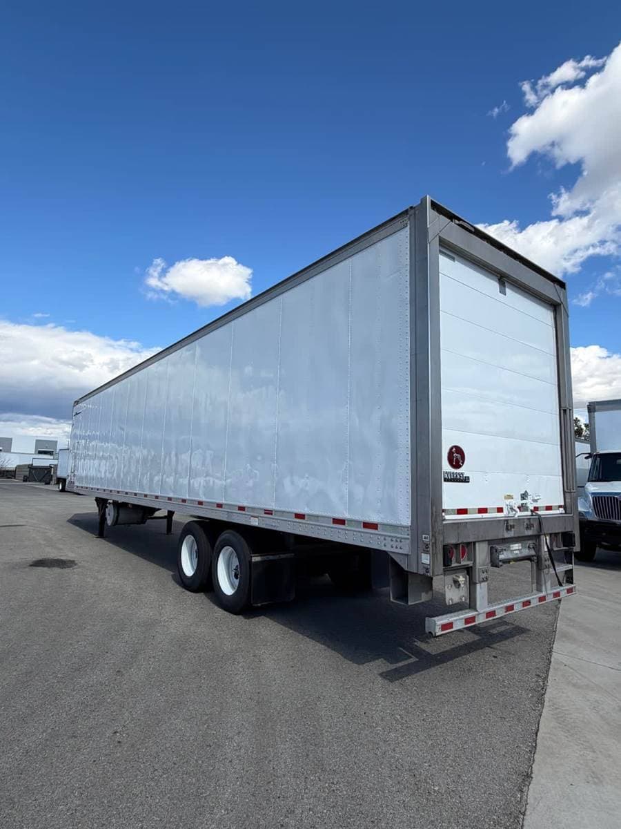 2018 Great Dane 48 ft Reefer Trailer - Roll up Door image 6