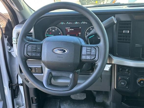 2024 Ford F550 image 16