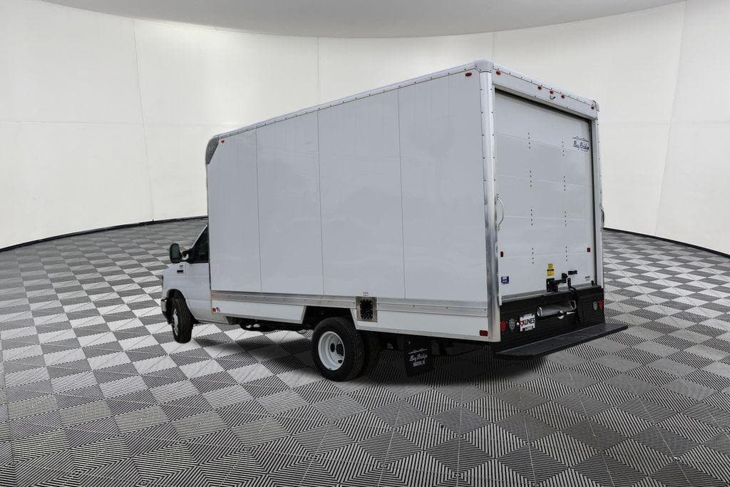 2026 Ford E-350SD Base Box Van image 9