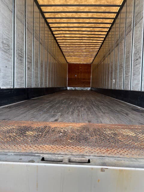 2014 Utility 4000D-X image 10