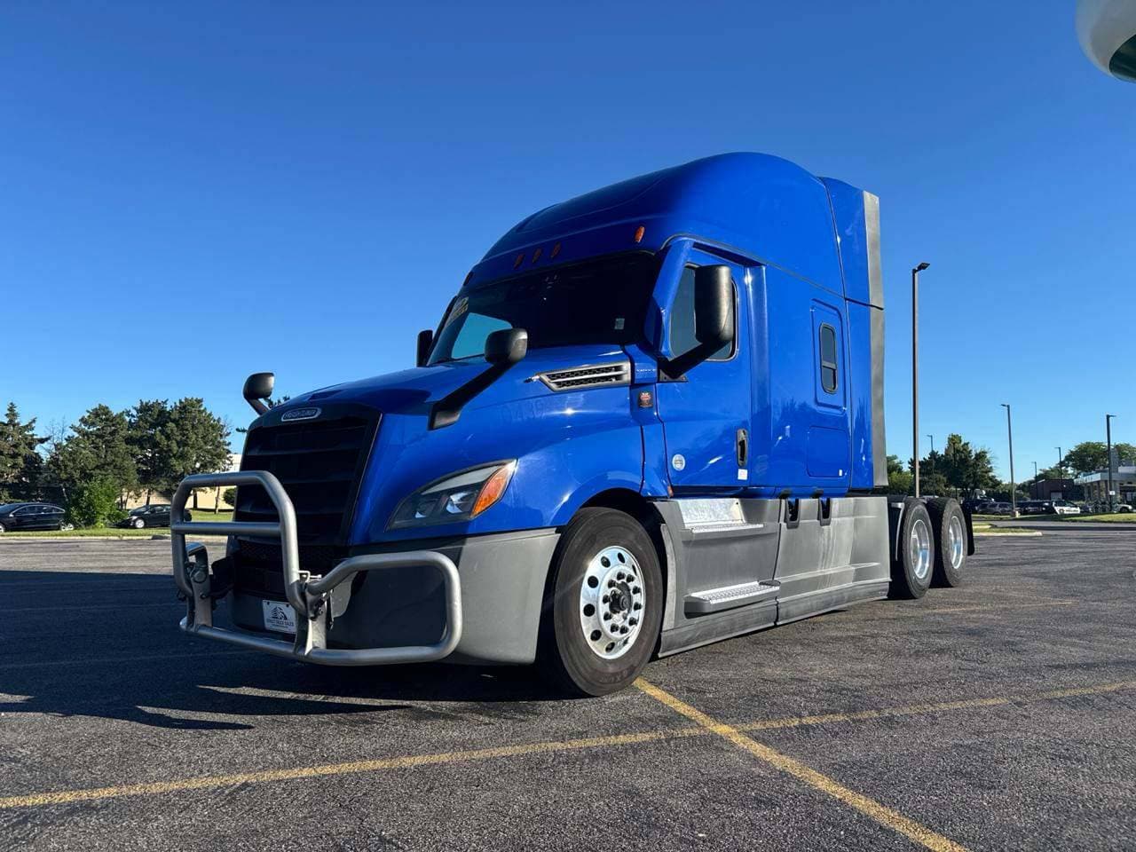 2022 Freightliner Cascadia 126 image 1