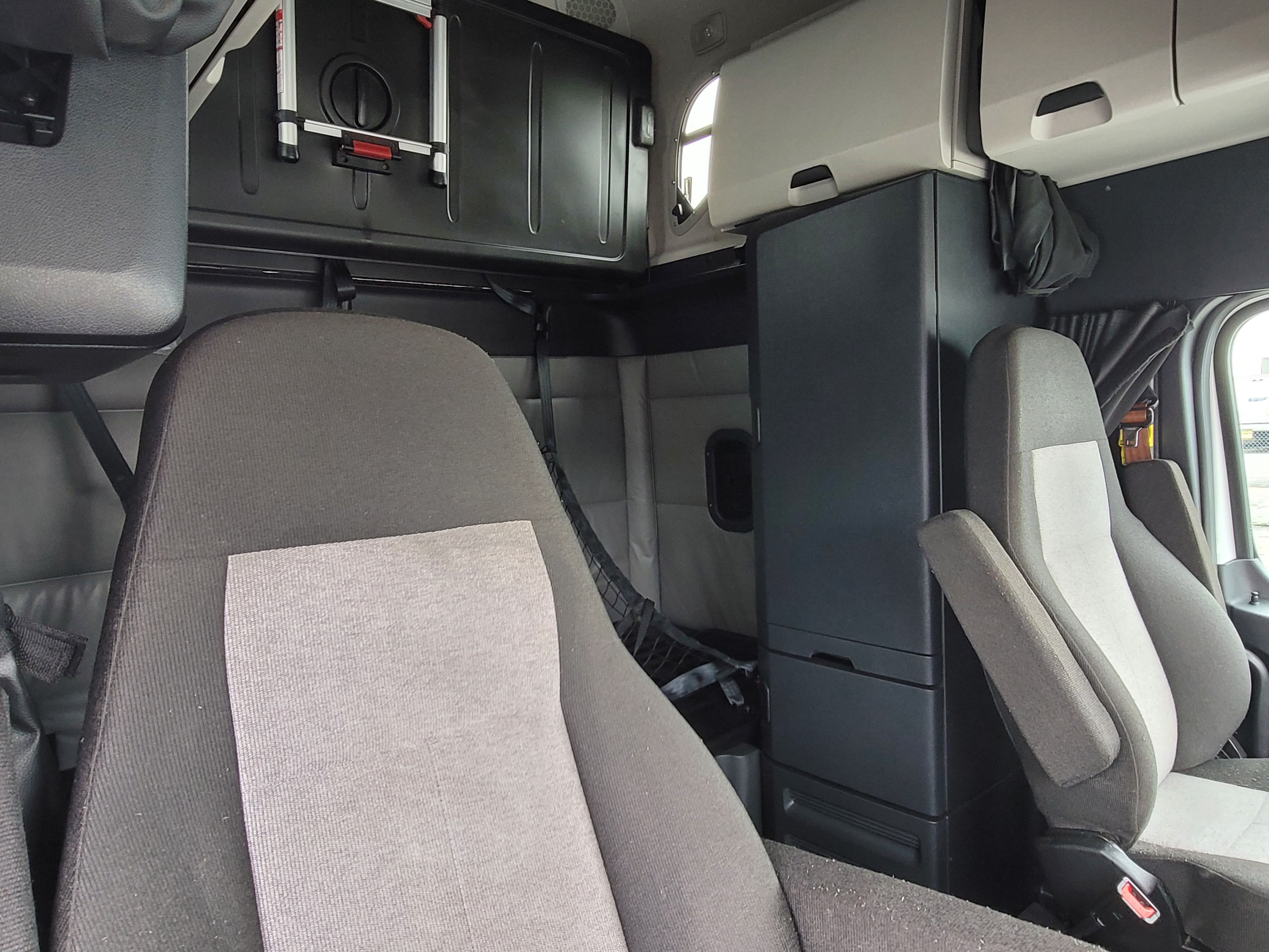 2022 Freightliner Cascadia 126 image 9