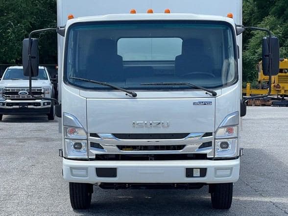2025 Isuzu NRR image 4