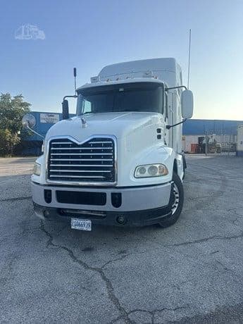 2014 Mack CXU (Pinnacle) image 2