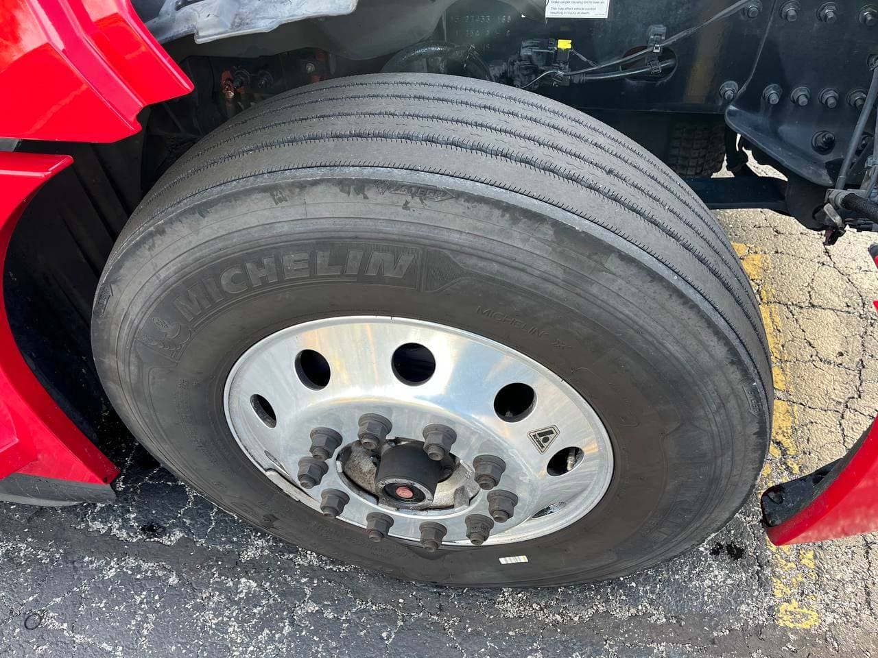 2022 Freightliner Cascadia image 8