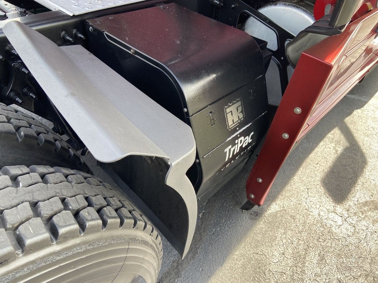 2021 Freightliner Cascadia image 14