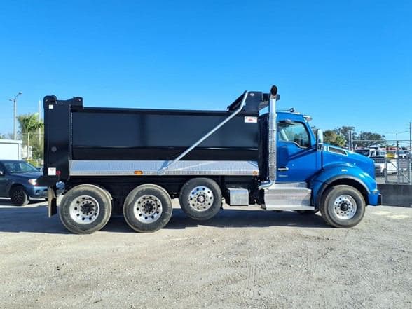 2026 Kenworth T880 image 5