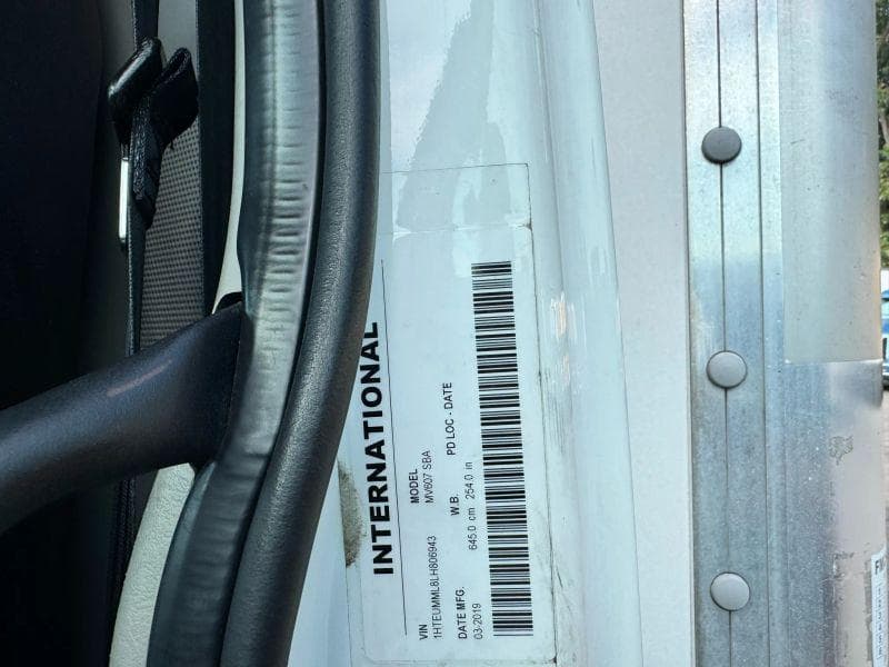 2020 International MV607 image 20