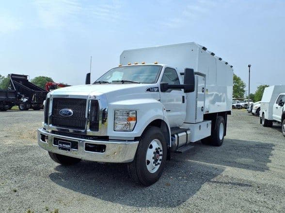 2026 Ford F750 SD image 3