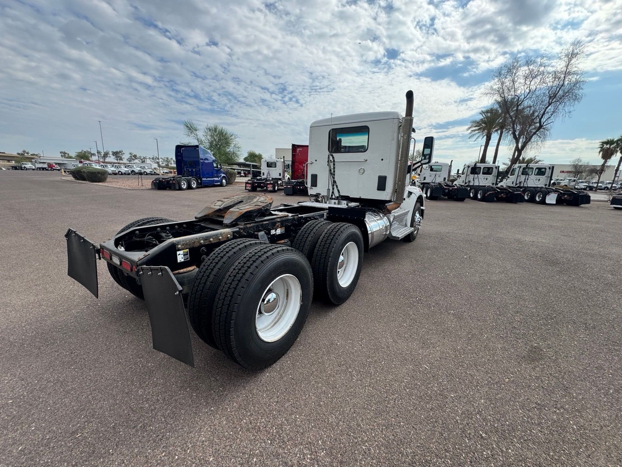 2020 Peterbilt 567 image 5
