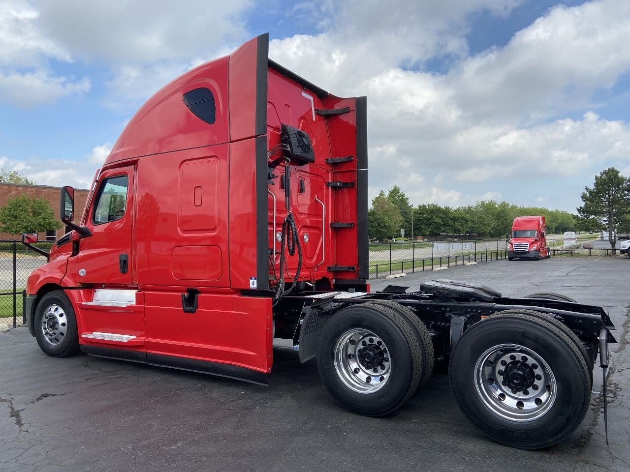 2022 Freightliner Cascadia image 8