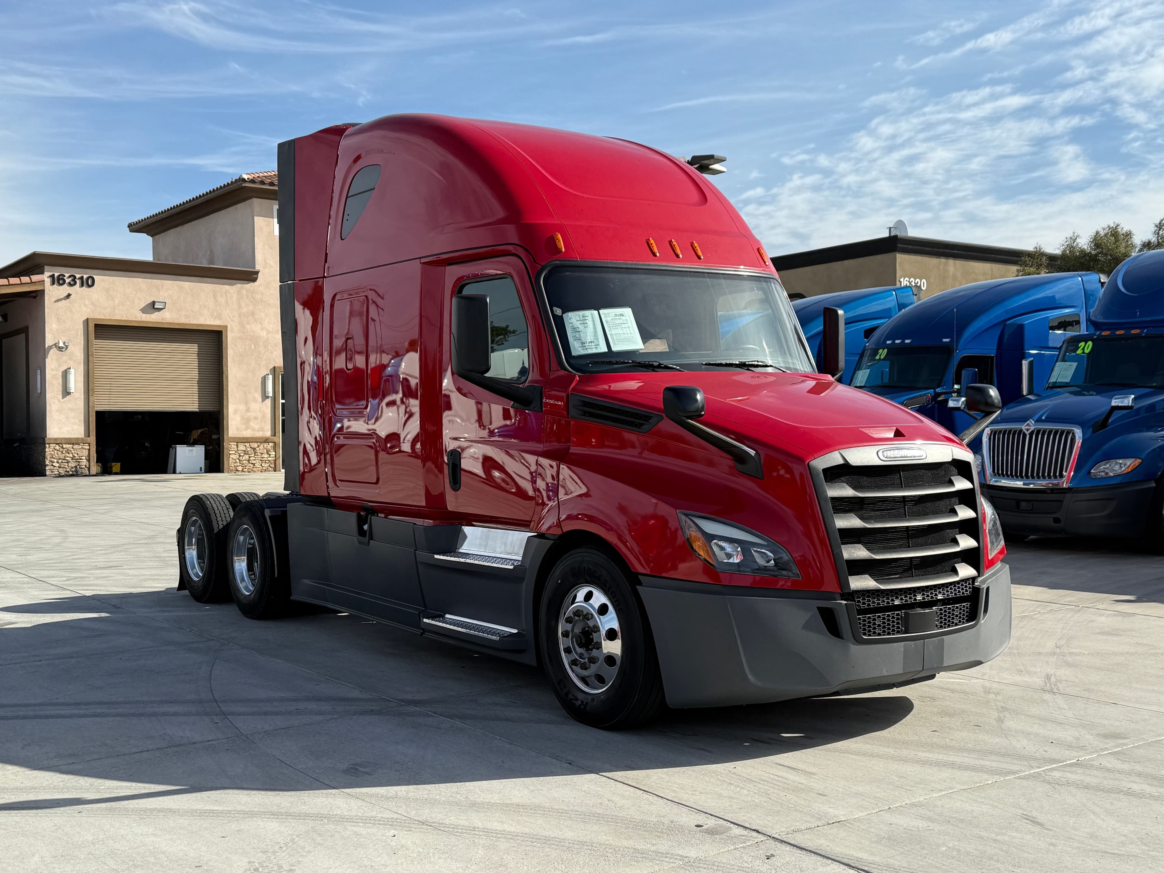 2020 Freightliner Cascadia 126 image 3
