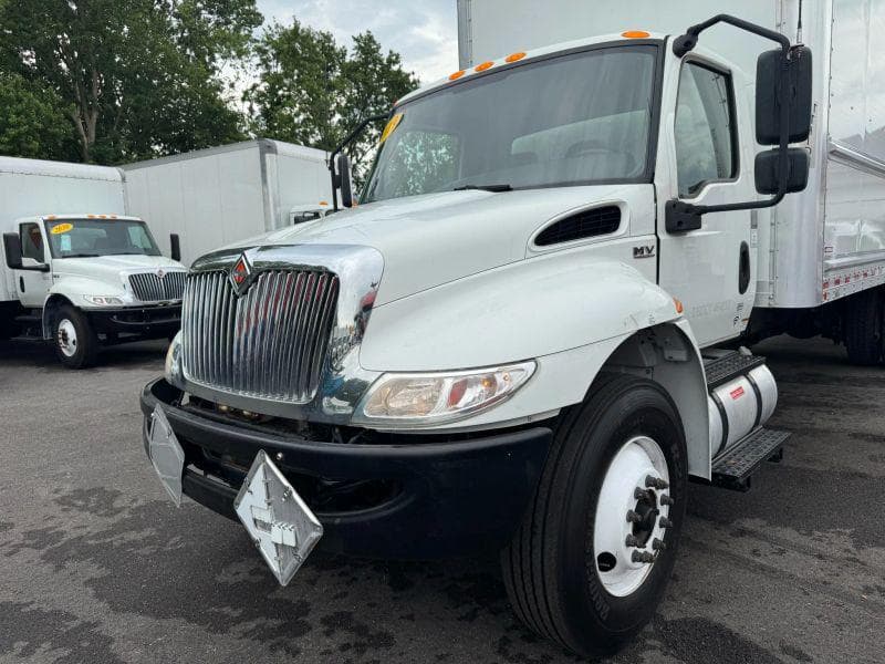 2019 International MV607 image 4
