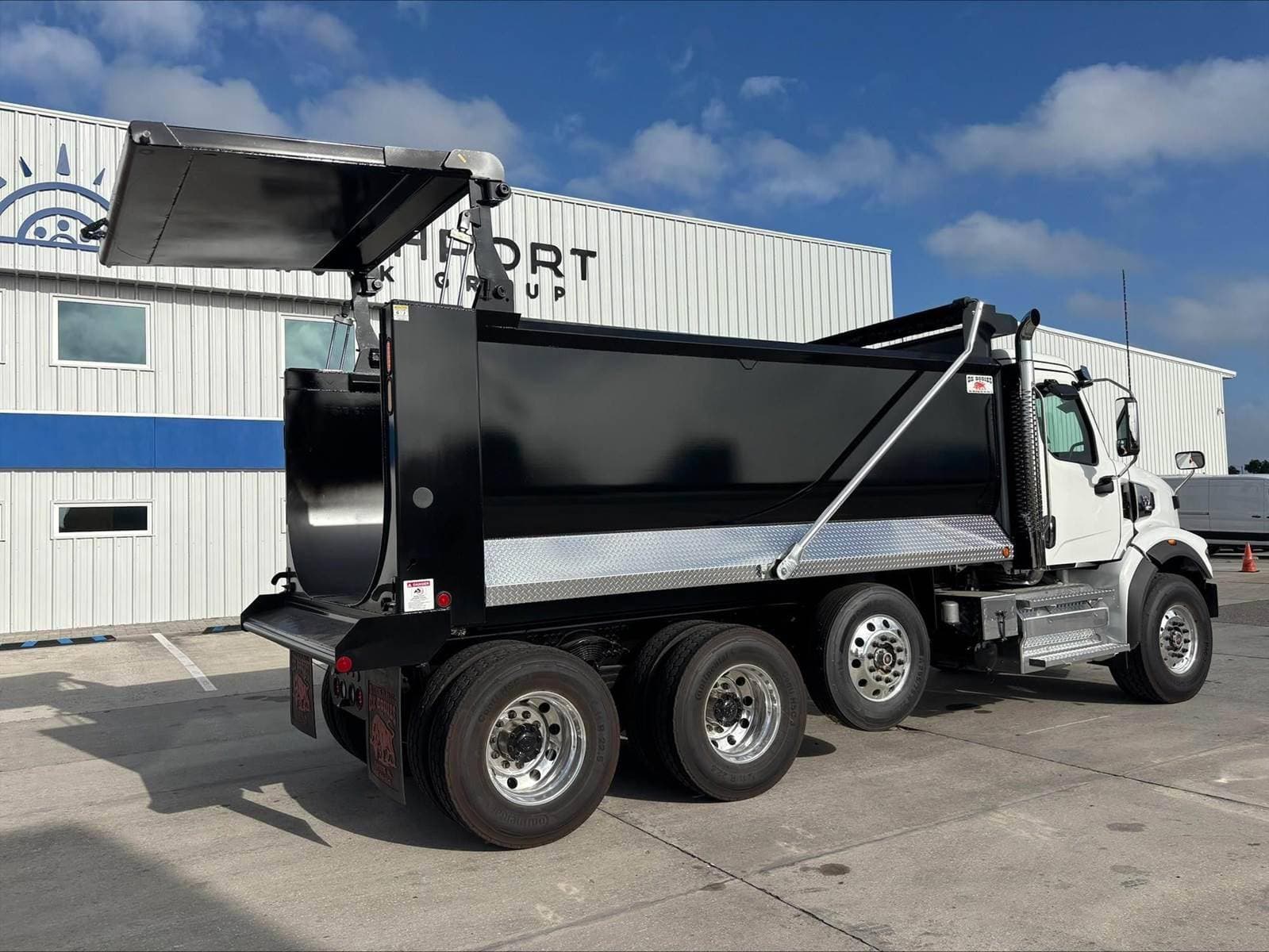 2027 Western Star 49X Chassis image 3