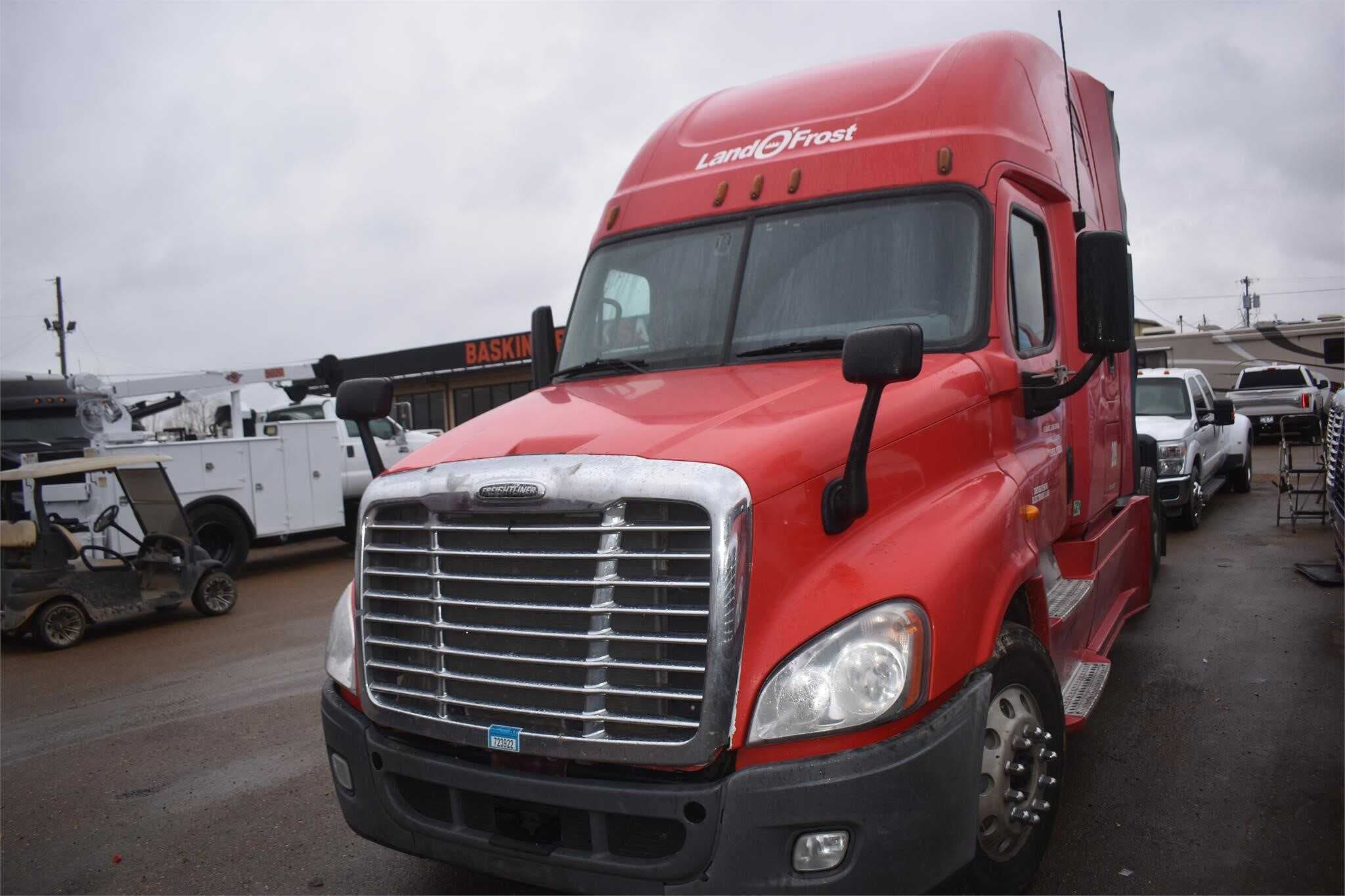 2013 Freightliner Cascadia 125 image 4