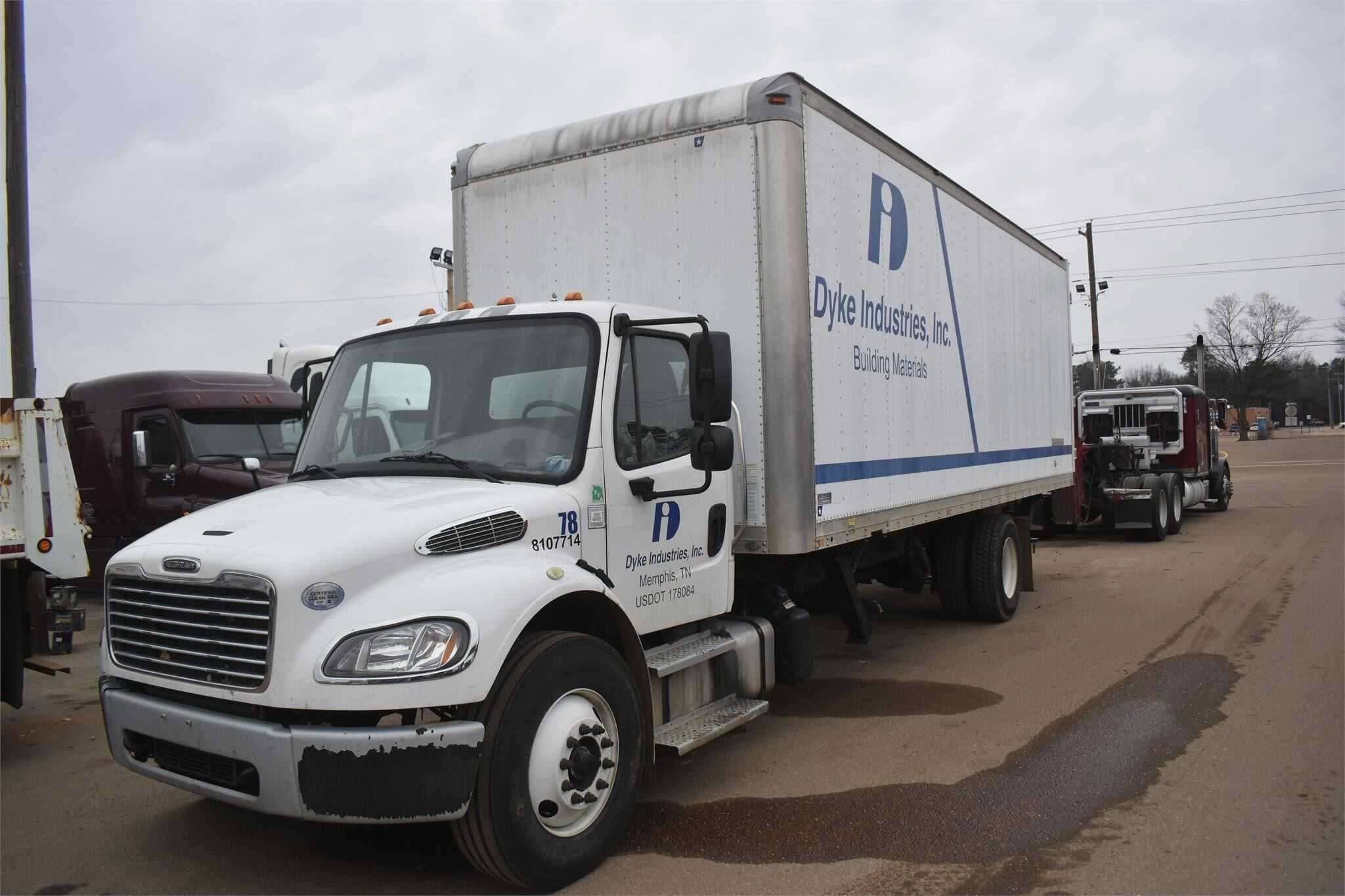 2019 Freightliner M2 image 4
