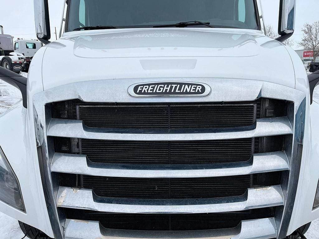 2024 Freightliner Cascadia 126 image 4
