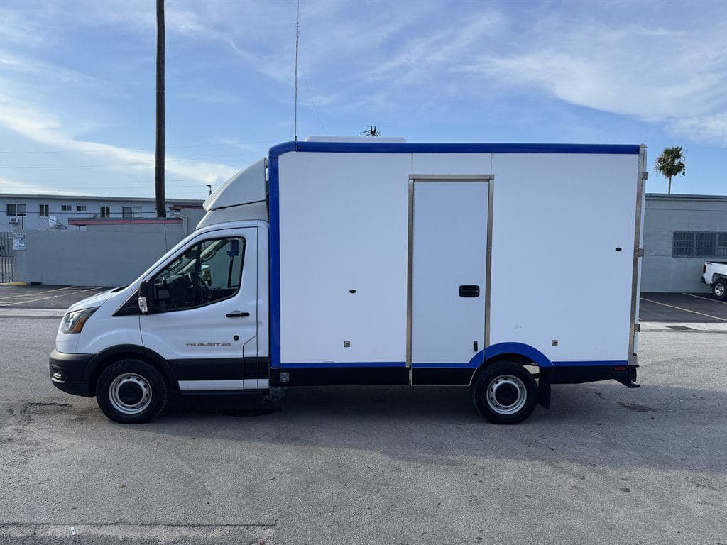 2023 Ford Transit T-350 image 8