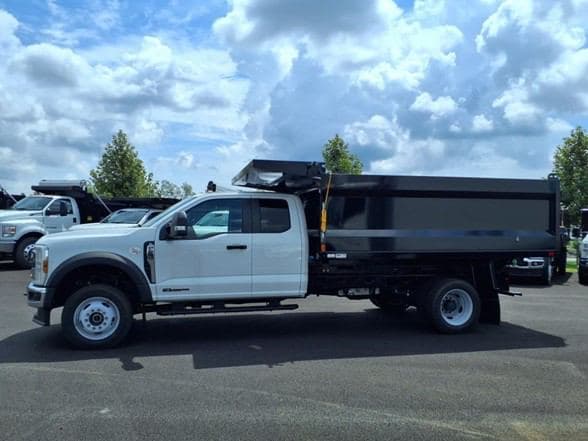 2024 Ford F550 image 4