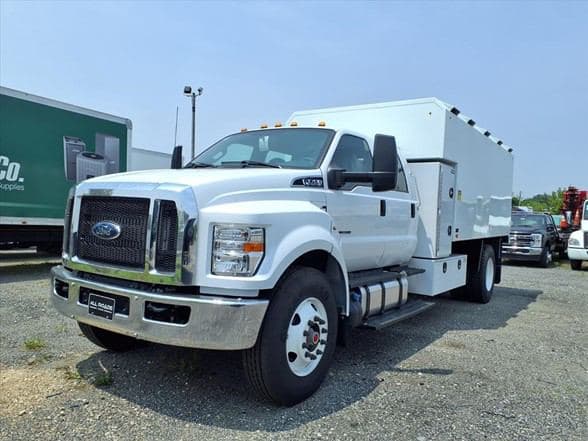 2026 Ford F750 SD image 2