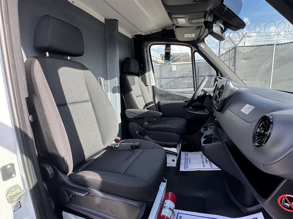 2019 Freightliner Sprinter 3500 image 43
